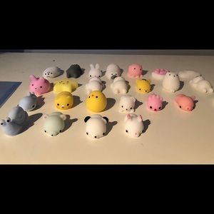 25 squishies (never used)
